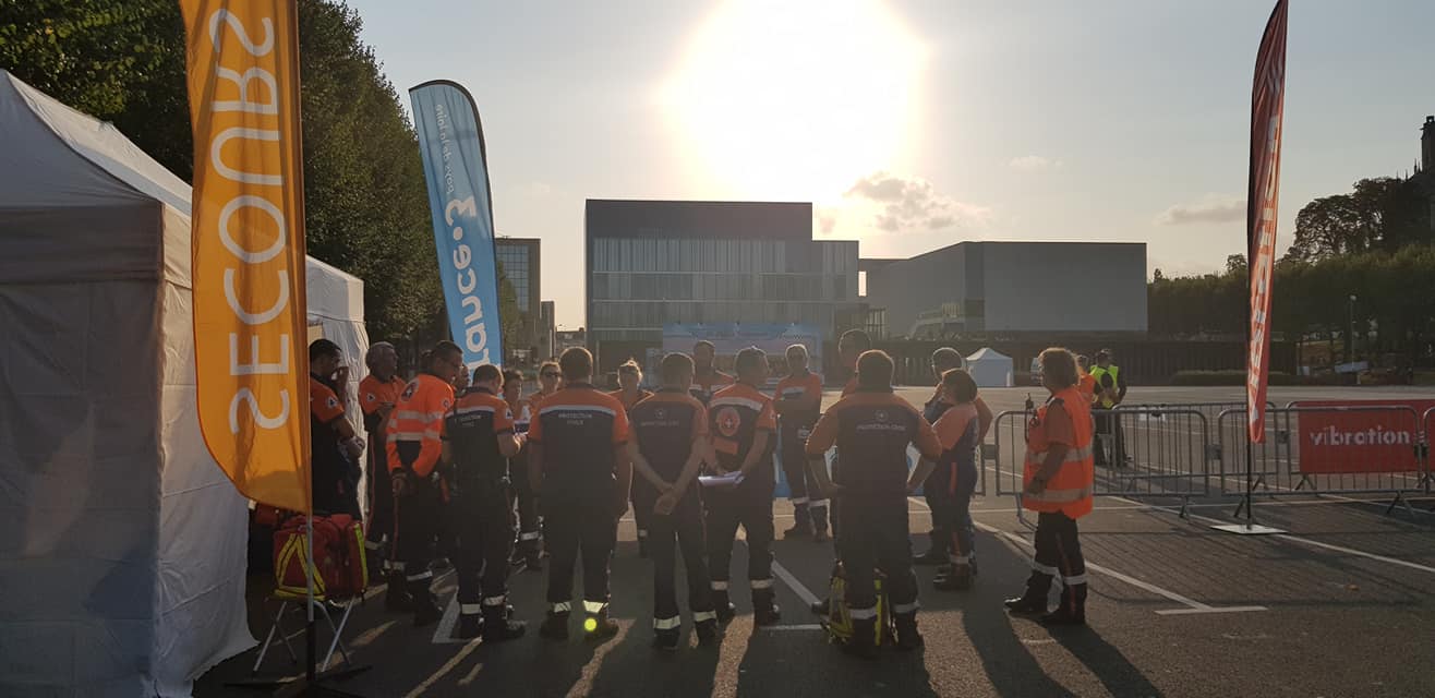 TOUR VIBRATION 2018.3 TOUR VIBRATION0 2018.3